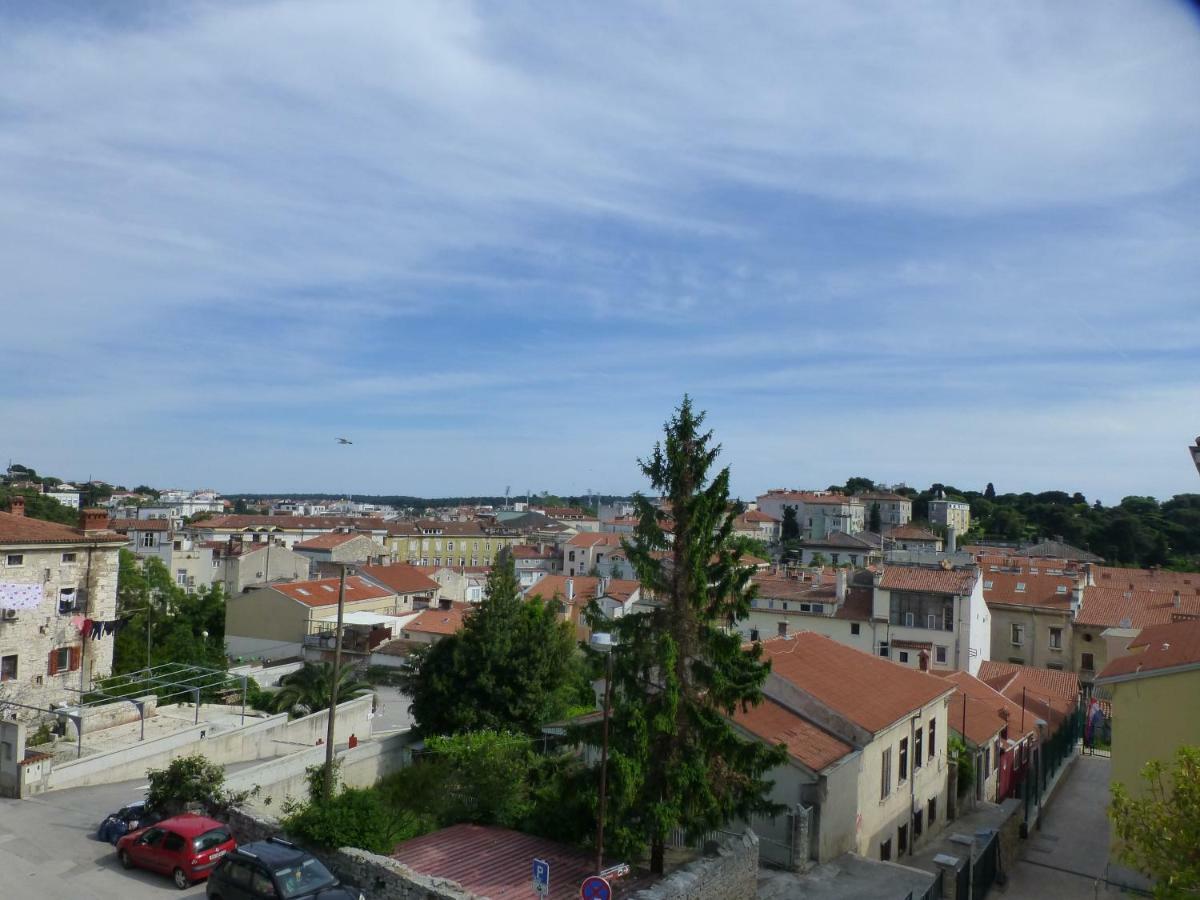 Botun Apartman Free Parking Pula Exterior foto